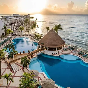 Resort Wyndham Alltra Adults Only, Playa del Carmen